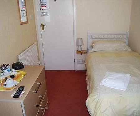 Kingsway Lodge Guest House Торки Екстериор снимка
